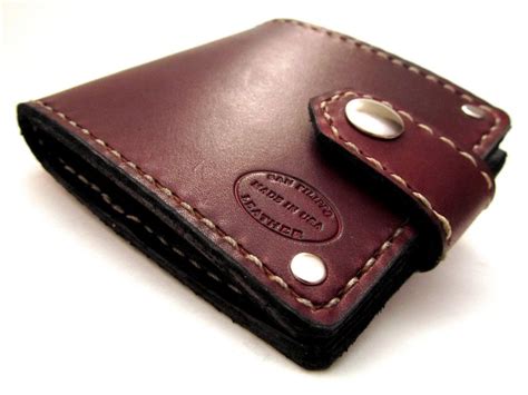 men leather wallets with snap.